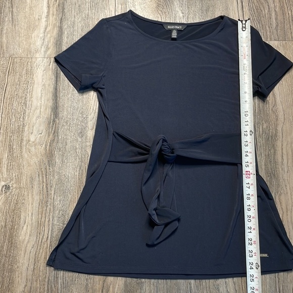 Ellen Tracy Navy Blue Short Sleeve Crewneck Blouse with tie waist, size small - Picture 4 of 8